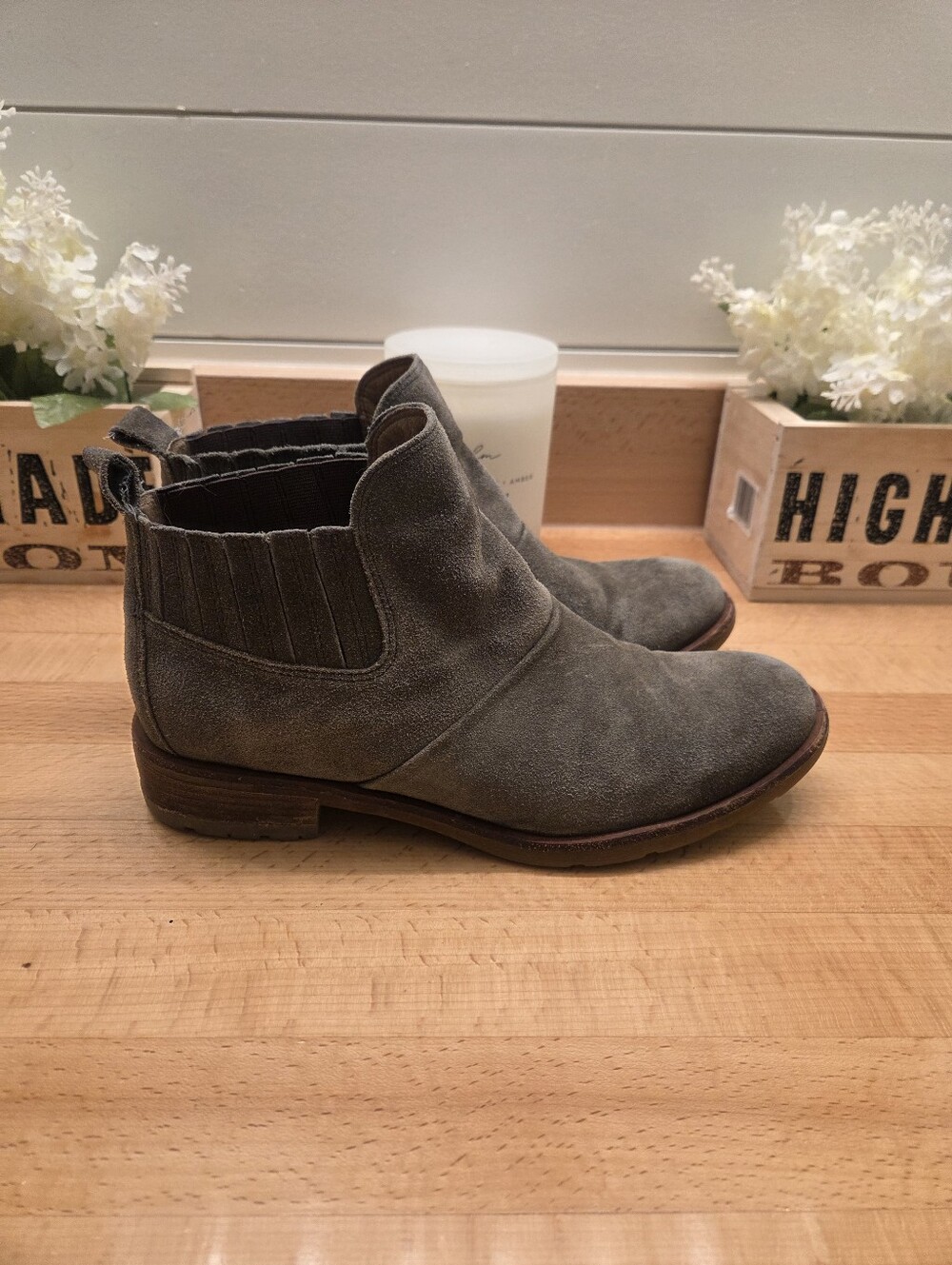Sofft Bellis III Chelsea Boots Steel Gray Suede Women's Size 9